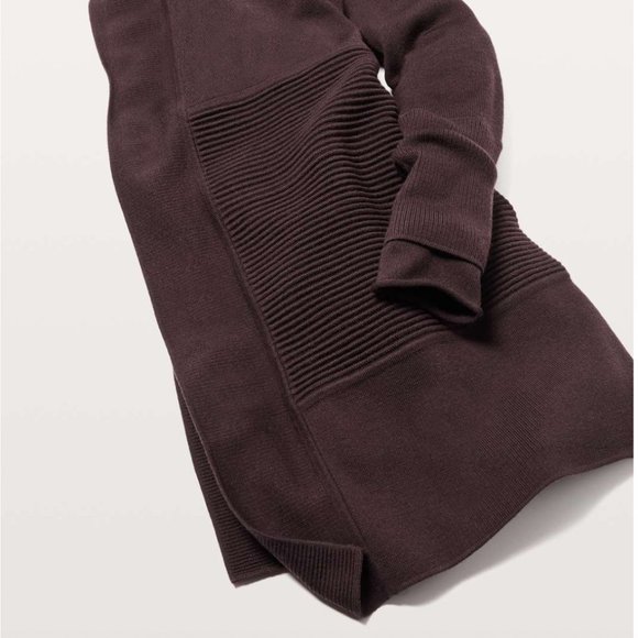 Lululemon Sit In Lotus Wrap II Black Cherry 8 - Picture 5 of 16